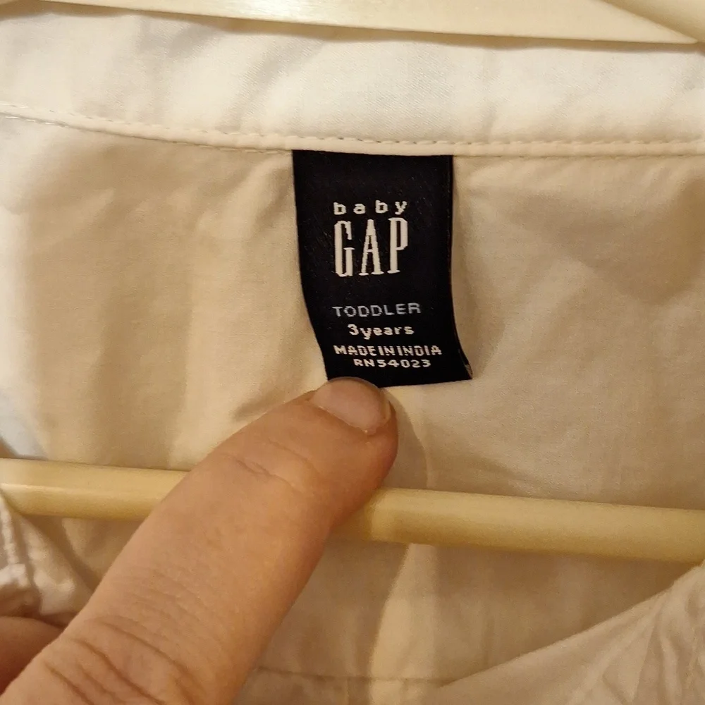 GAP TODDLER WHITE BUTTON DOWN SHIRT SIZE 3